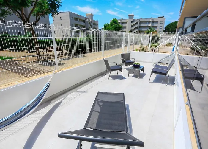 Litoral Costa Dorada - Goleta Only Families Апартаменты